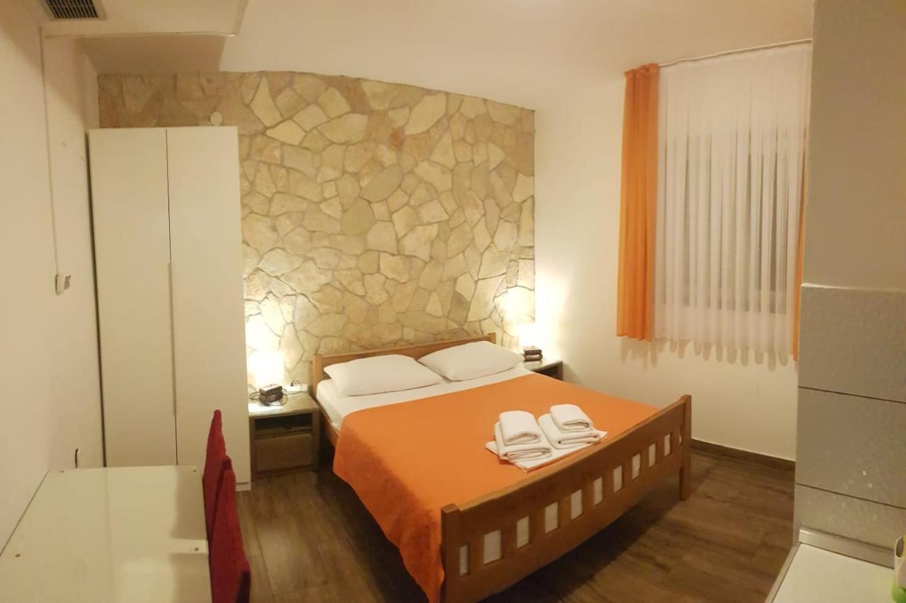 Guest House Renata Zára Kültér fotó