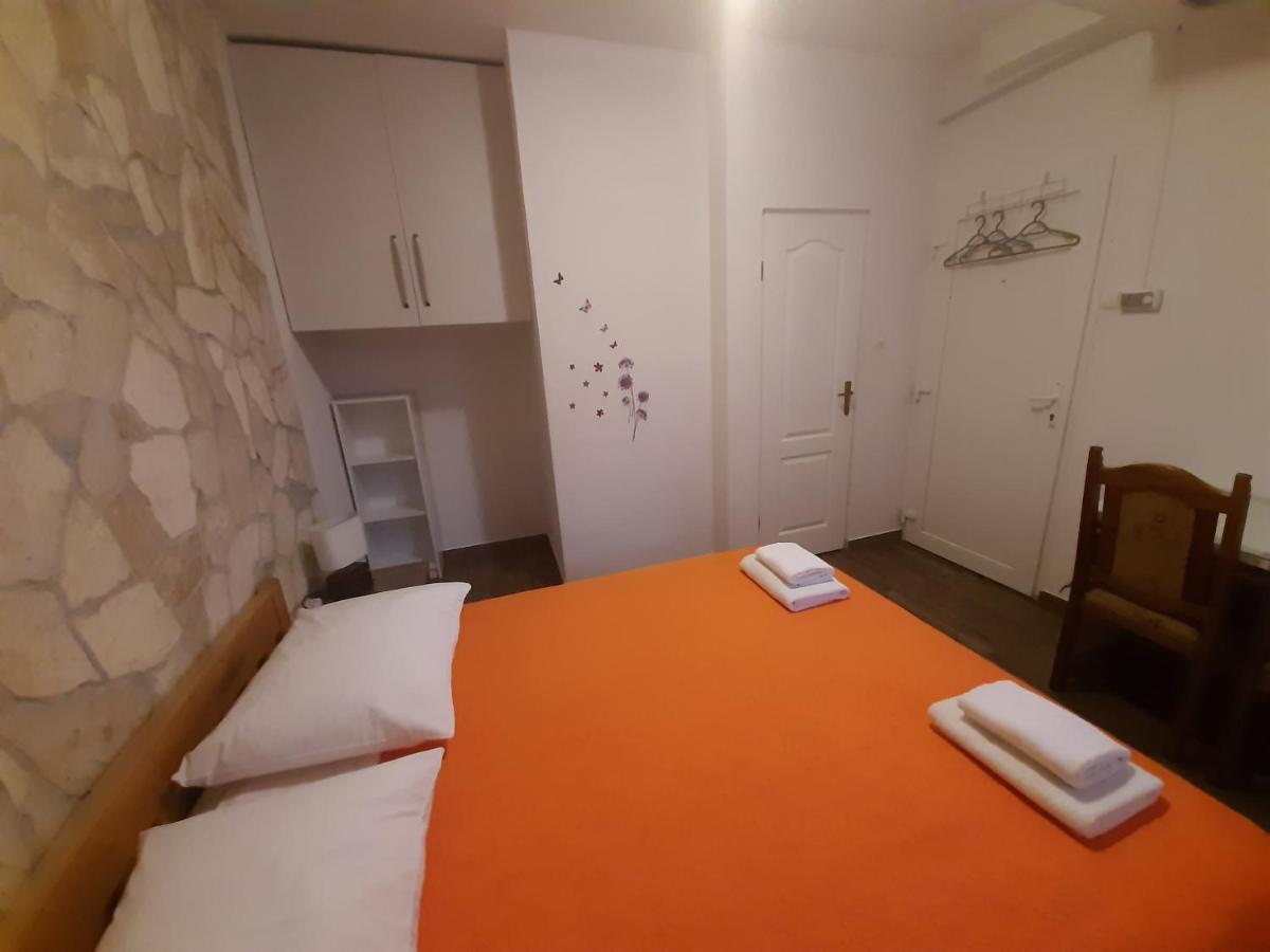 Guest House Renata Zára Kültér fotó