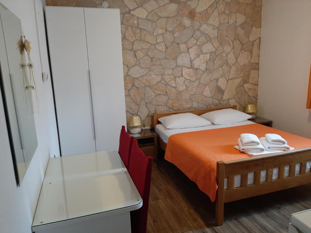 Guest House Renata Zára Kültér fotó